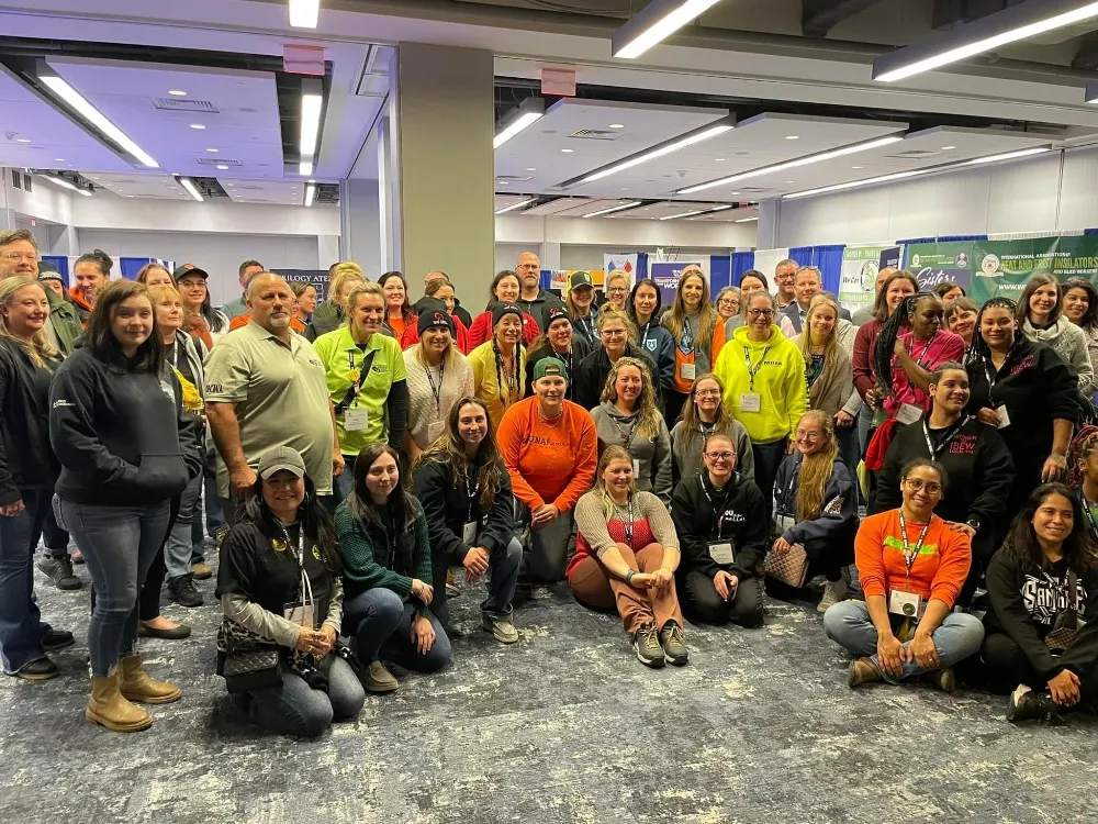 women build wisconsin